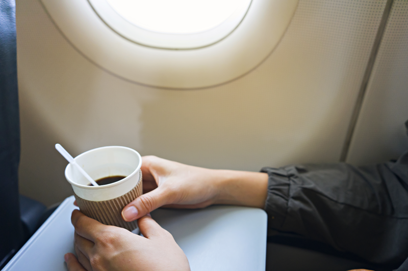 Γιατί ο καφές στα αεροπλάνα δεν είναι εύγεστος;