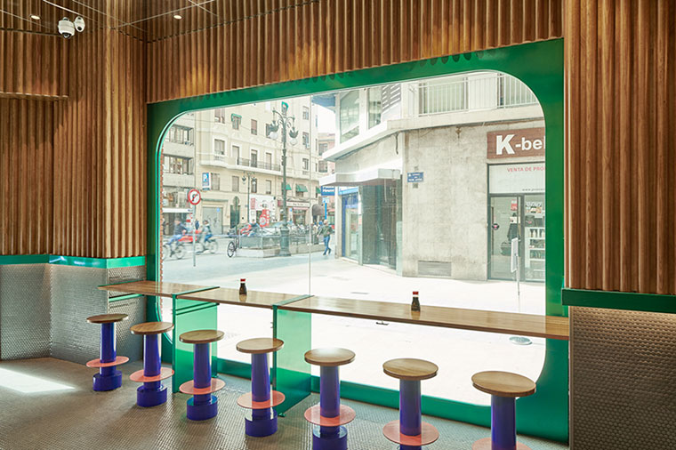 Kento Shop, Valencia: Όταν ο μίνιμαλ Ιαπωνικός σχεδιασμός συναντά την πολύχρωμη Ισπανική Κουλτούρα