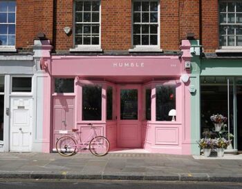 Εστιατόριο «Humble Pizza»- Το Child Studio επαναπροσδιορίζει ένα εμβληματικό ροζ Formica cafe για το Chelsea του Λονδίνου