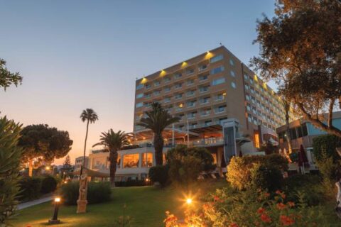 ST. RAPHAEL RESORT & MARINA, CYPRUS: Διαχρονική Πολυτέλεια με Μεσογειακή Ταυτότητα