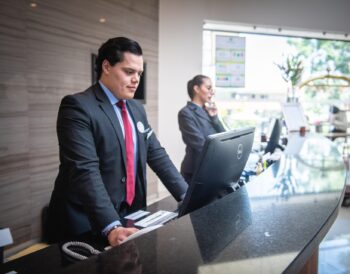 rodrigo_salomonhc-receptionist-5975961_1920