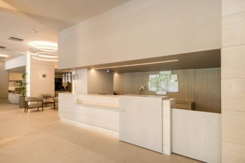 Το Holiday Inn Thessaloniki παρουσιάζει τα πλήρως ανακαινισμένα δωμάτια του 7ου και 8ου ορόφου